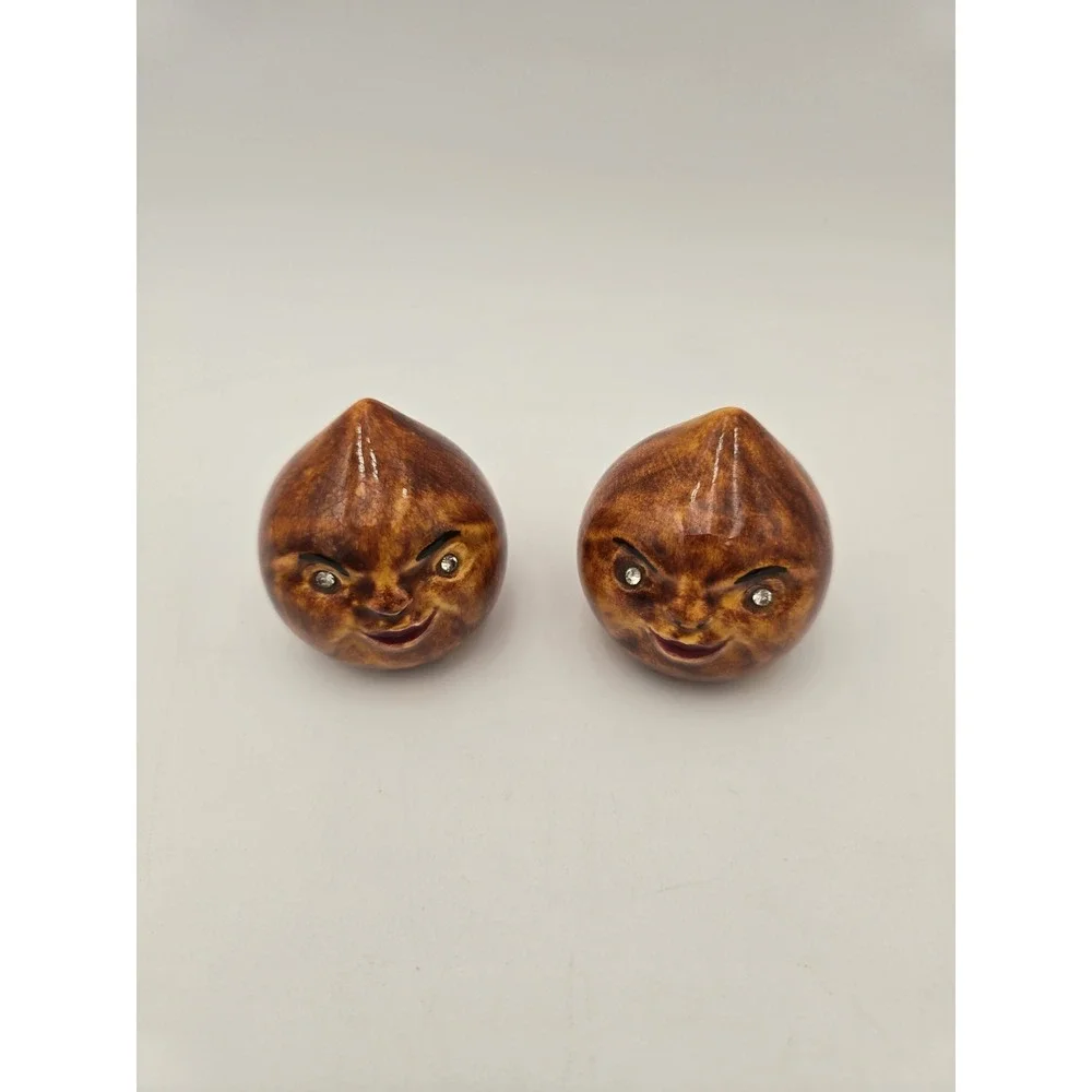 Vintage Salt Pepper Shakers Anthropomorphic Onion Rhinestone Sparkle Eyes Unique